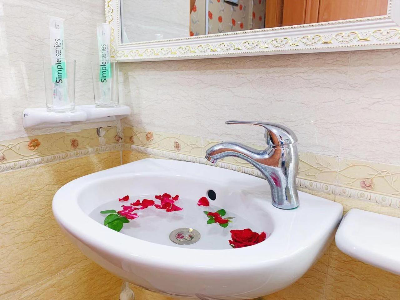 C & Y Hotel Янгон Екстер'єр фото