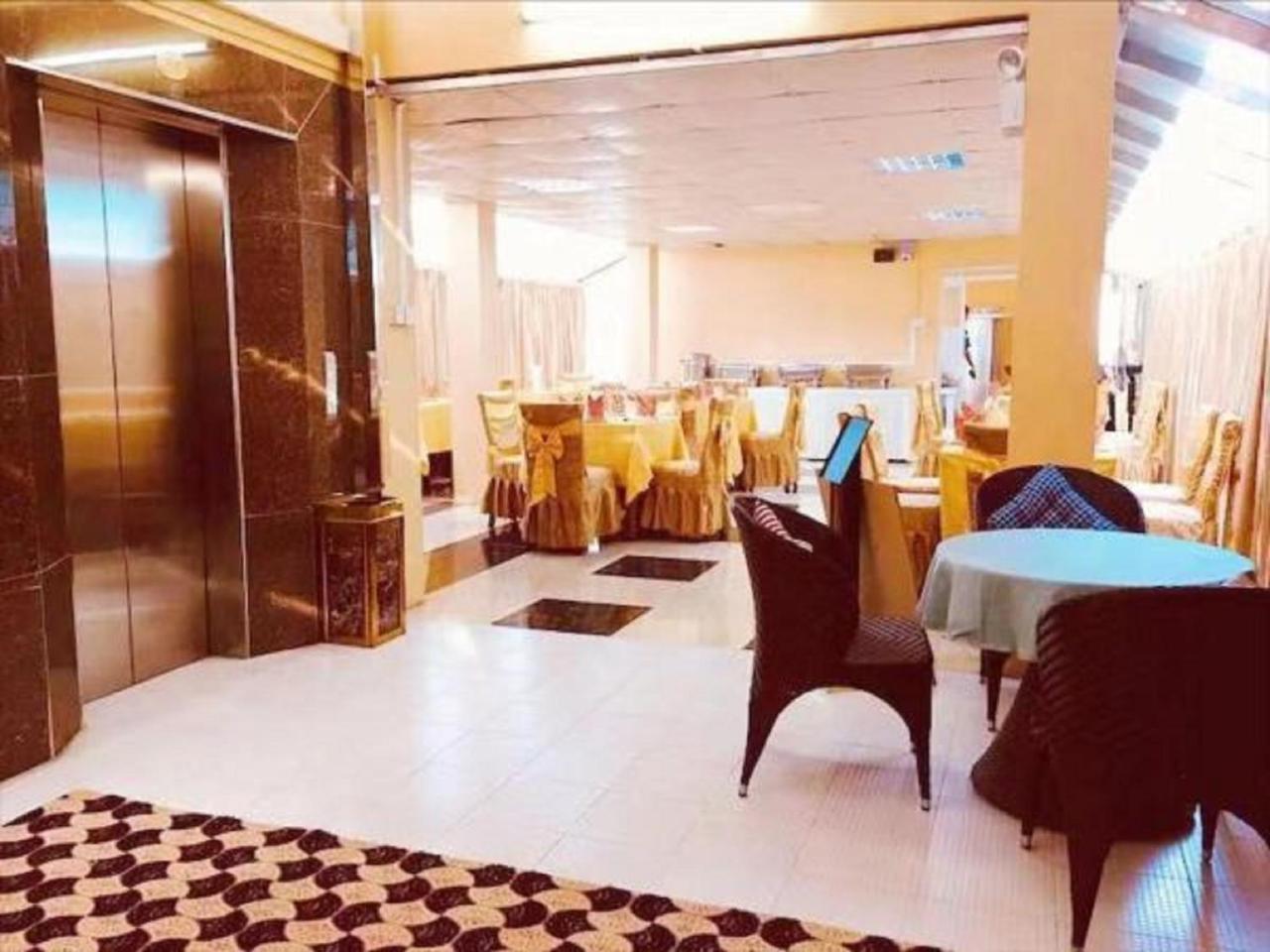 C & Y Hotel Янгон Екстер'єр фото