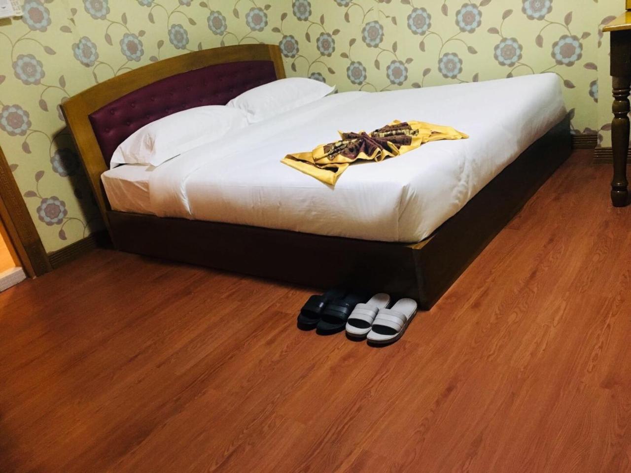C & Y Hotel Янгон Екстер'єр фото