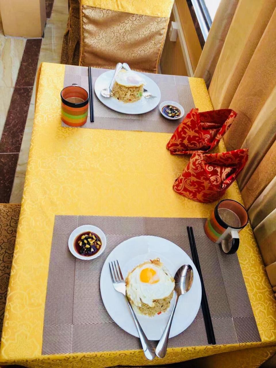 C & Y Hotel Янгон Екстер'єр фото