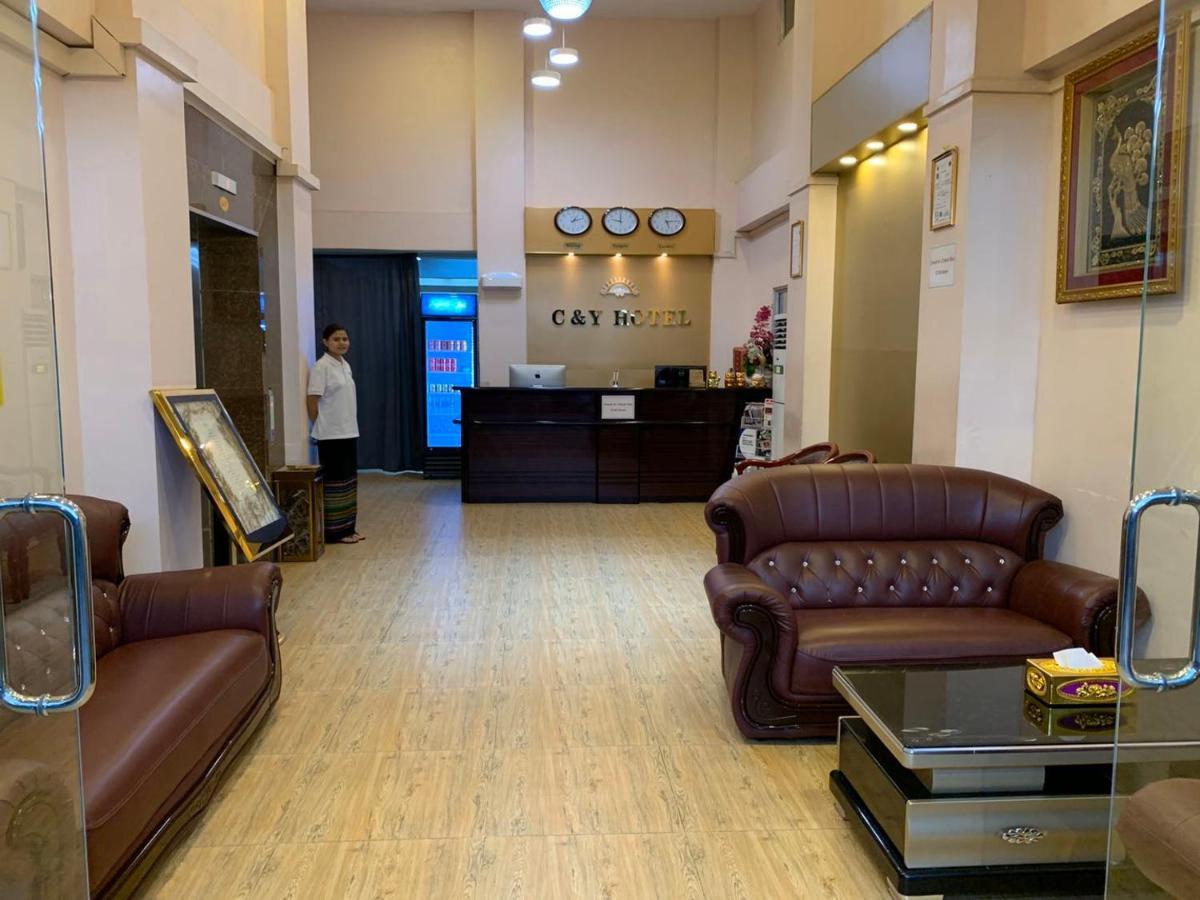 C & Y Hotel Янгон Екстер'єр фото